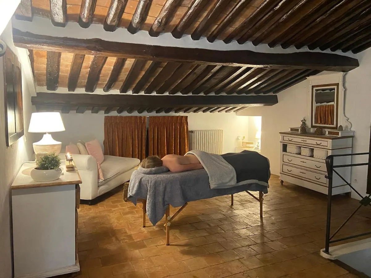 Fleur De Lys Bed & Breakfast Fayence France