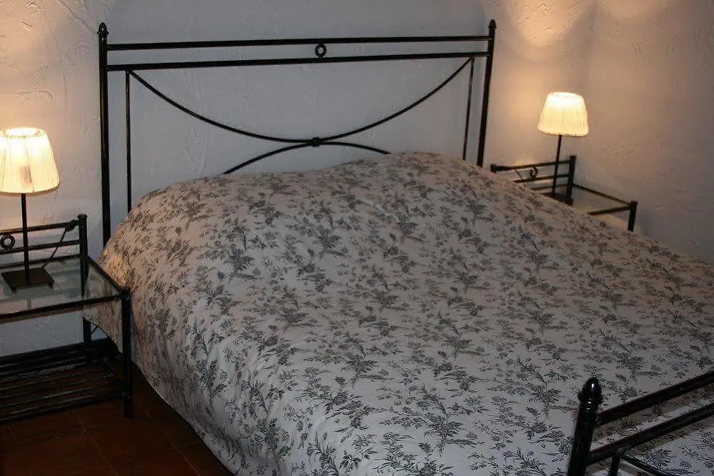 Bed and Breakfast Fleur De Lys Fayence Nocleg ze śniadaniem